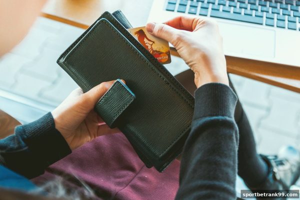 体育博彩公司出品：快3游戏银行卡转账疑难解析与资金安全保护策略