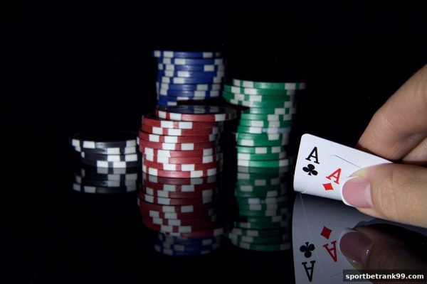 体育博彩公司深度剖析：JILI电子百家乐的心理博弈与情绪驾驭之道