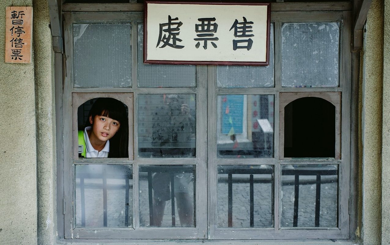 彩票玩法与欧冠实时比分:体育博彩公司如何助你理性分析