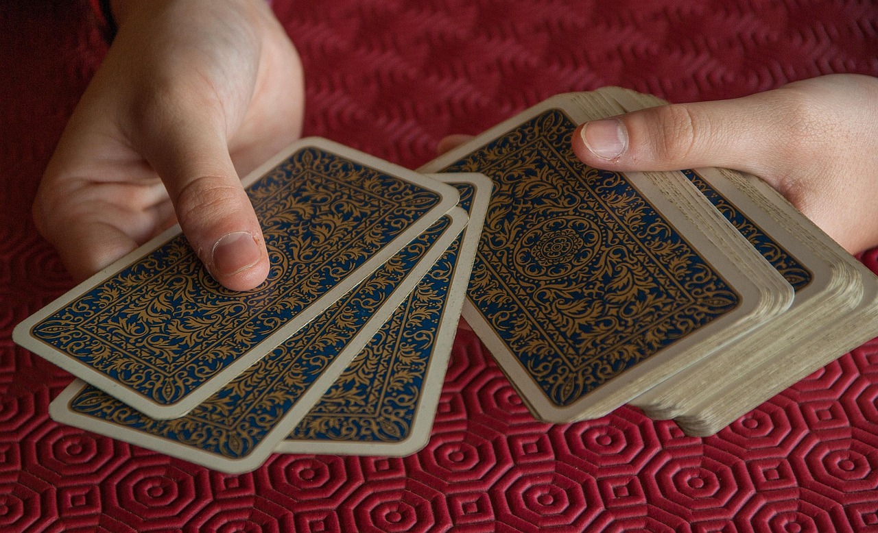 体育博彩公司视角：数据频率如何成为棋牌竞技与权益保护的双刃剑
