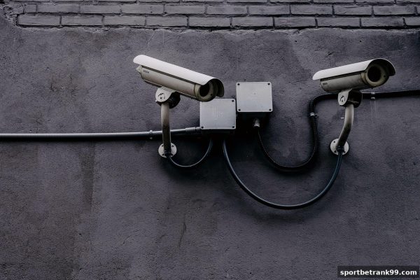 体育博彩公司用户的必修课：客户端下载如何守护资金安全
