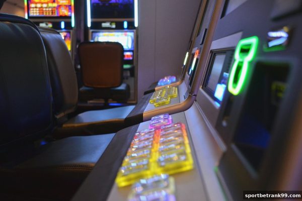 体育博彩公司揭秘奇幻电子游艺：创新机遇背后的陷阱与生存法则
